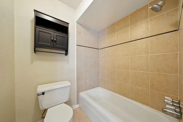 $170,000 | 10666 Hazelhurst Drive, Unit 22, Houston, TX 77043