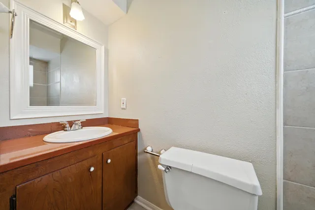 $170,000 | 10666 Hazelhurst Drive, Unit 22, Houston, TX 77043