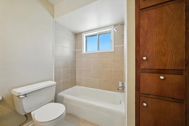 $170,000 | 10666 Hazelhurst Drive, Unit 22, Houston, TX 77043