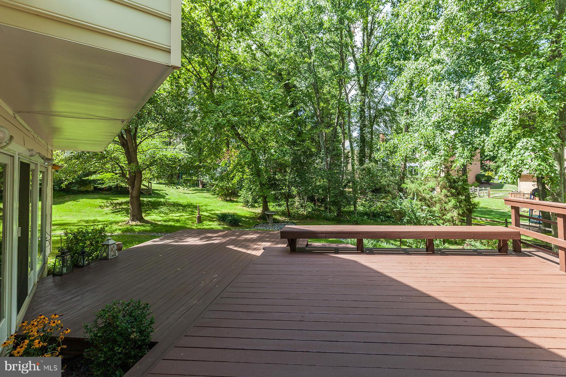 9113 Bells Mill Road Potomac, MD 20854 - Photo 27 of 29 Deck