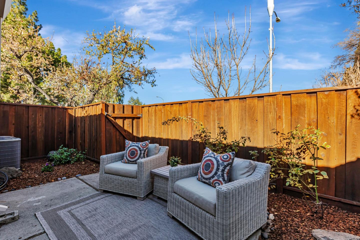 10995 Northseal Square Cupertino, CA 95014 - Photo 11 of 26 a outdoor living with furniture