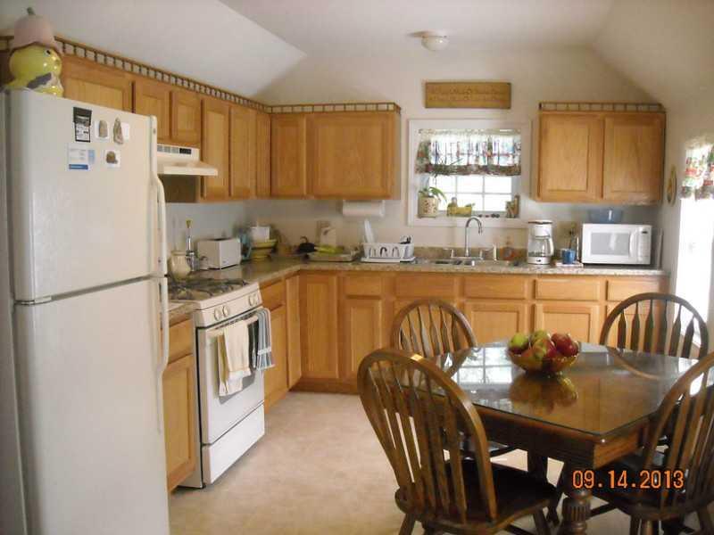 31 Cambridge Road Dexter, ME 04930 - Photo 4 of 9 Kitchen.