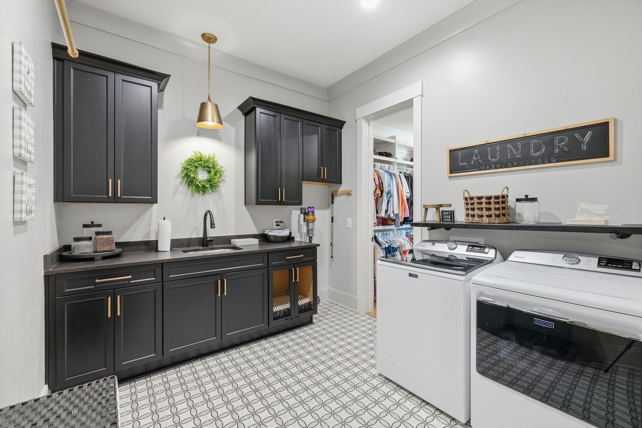 1733 Rigsby Avenue Murfreesboro, TN 37129 - Photo 20 of 57 a kitchen with a sink stove and refrigerator