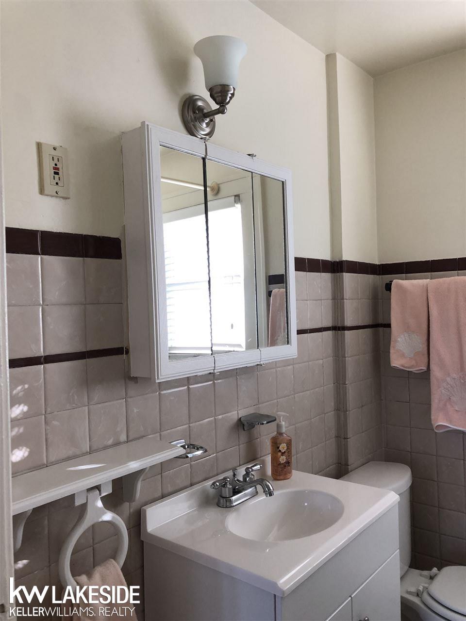 3415 West Auburn Road Rochester Hills, MI 48309 - Photo 12 of 17