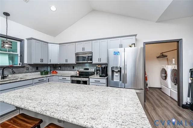 $425,000 | 165 New S Ridge Road, Bumpass, VA 23024