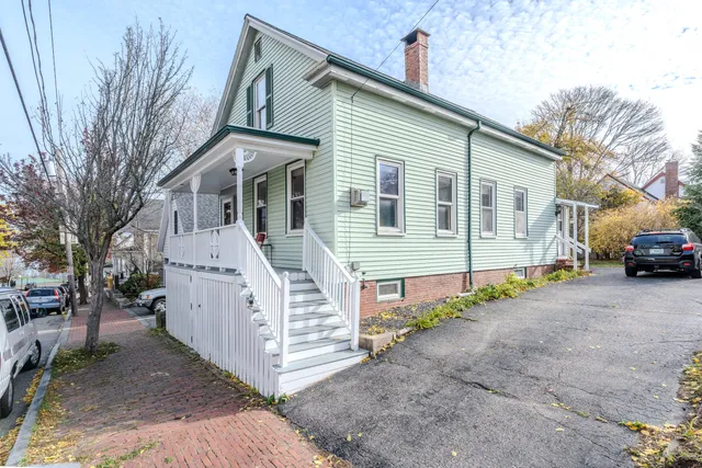 $1,195,000 | 32 Melbourne Street, Portland, ME 04101