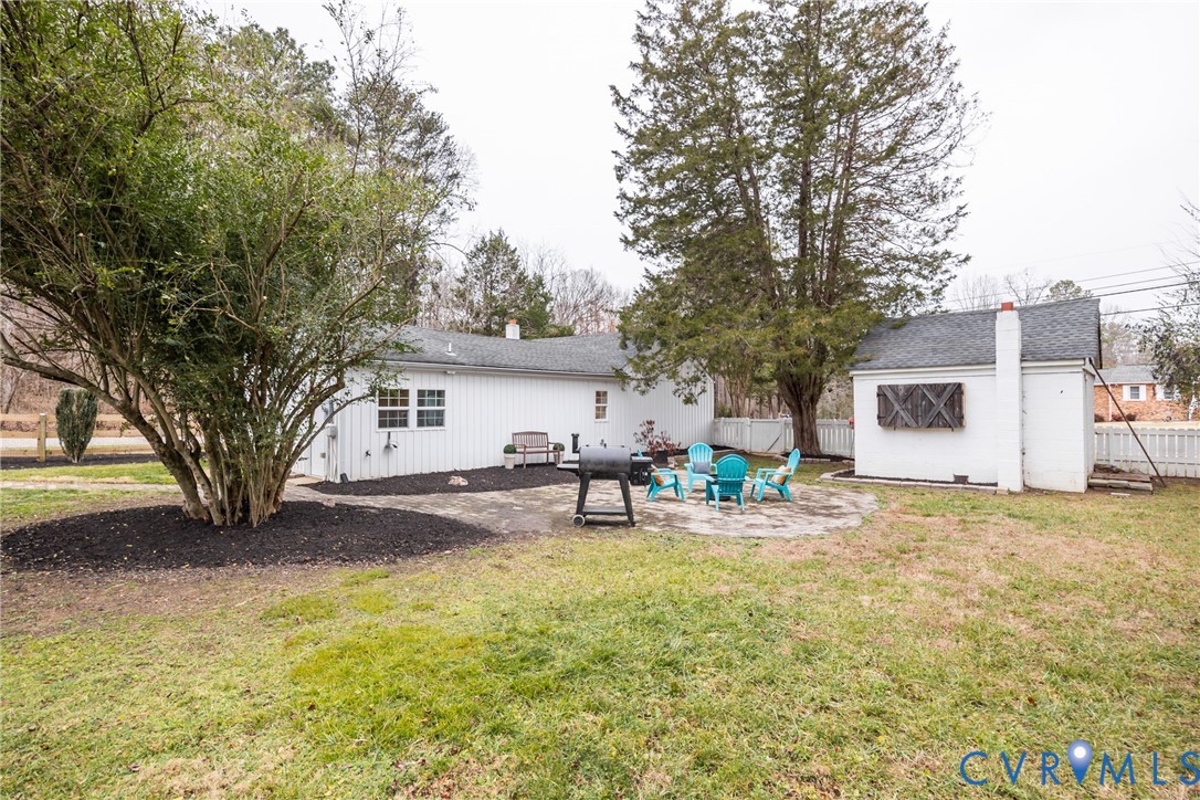 795 Snead Road Manakin-Sabot, VA 23103 - Photo 6 of 31 a view of a house with backyard and a tree