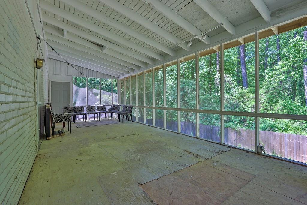 557 Rue Montaigne Stone Mountain, GA 30083 - Photo 35 of 39