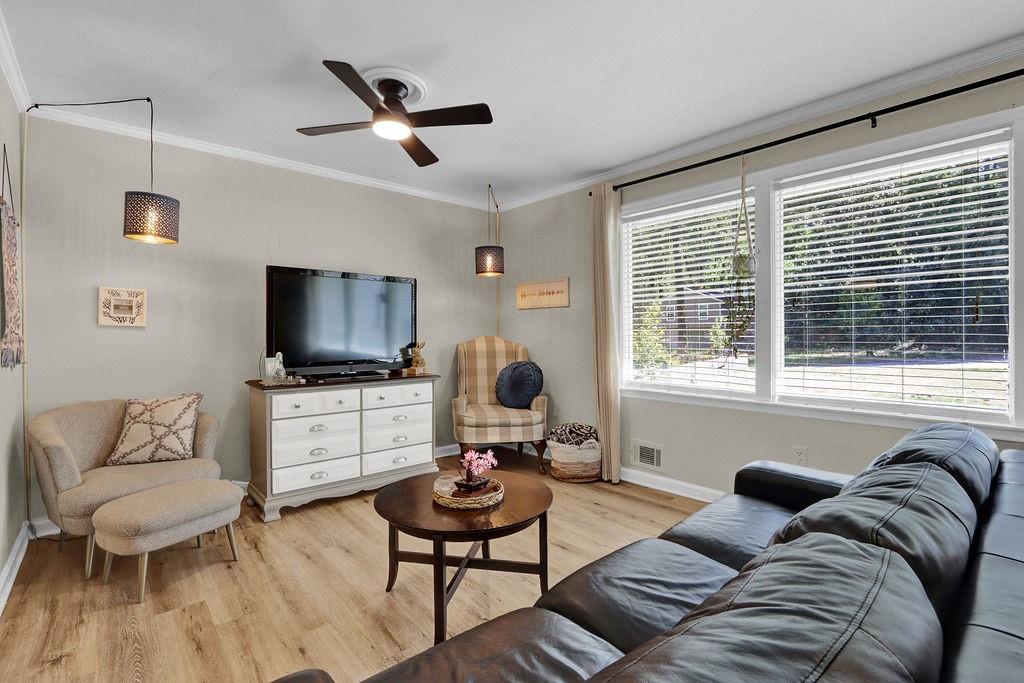 557 Rue Montaigne Stone Mountain, GA 30083 - Photo 10 of 39