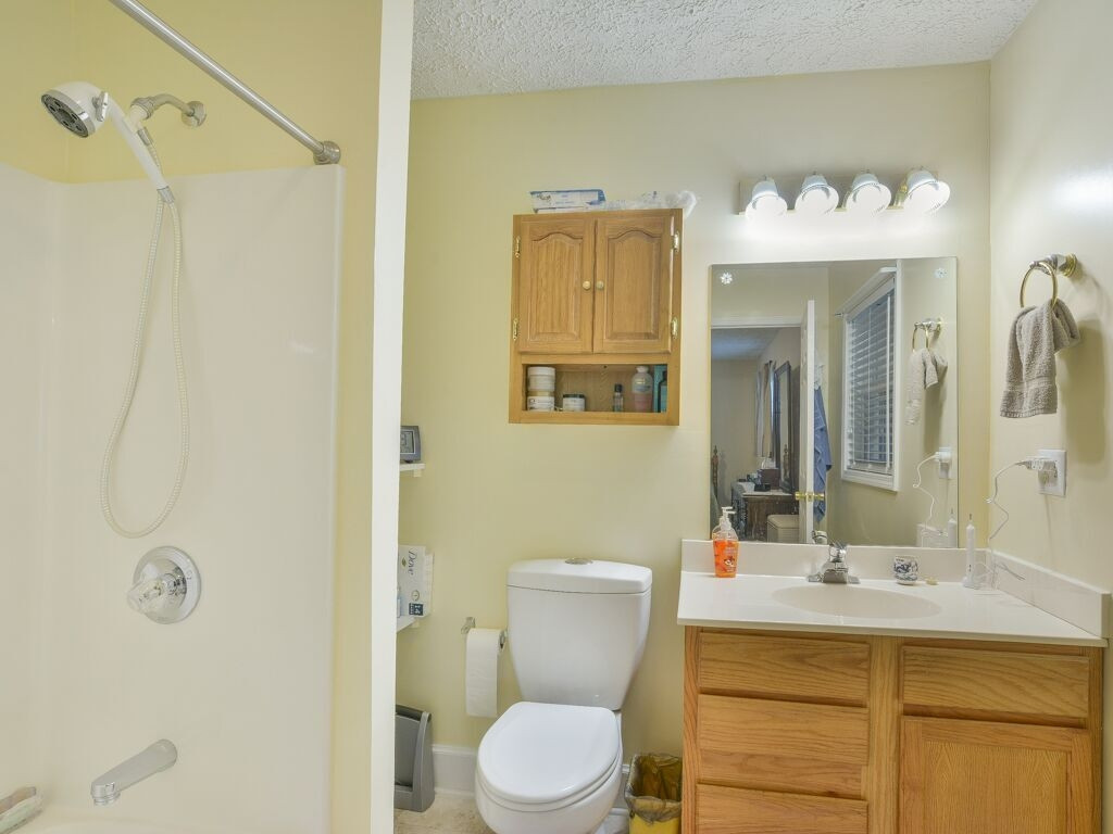 337 Don Carson Road Telford, TN 37690 - Photo 20 of 34 Master Bathroom