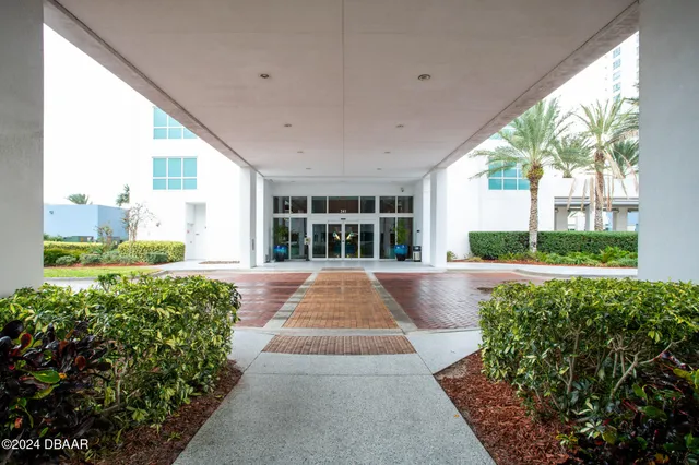 a view of entrance front of house