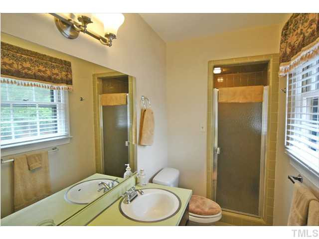 3306 Roundtree Court Raleigh, NC 27607 - Photo 17 of 24 Bathroom