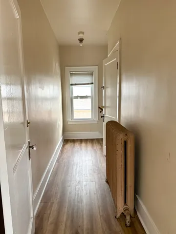 $1,900 | 943 West Galena Boulevard, Unit 1, Aurora, IL 60506