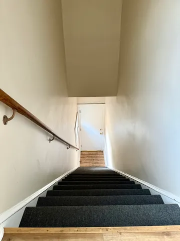 $1,900 | 943 West Galena Boulevard, Unit 1, Aurora, IL 60506