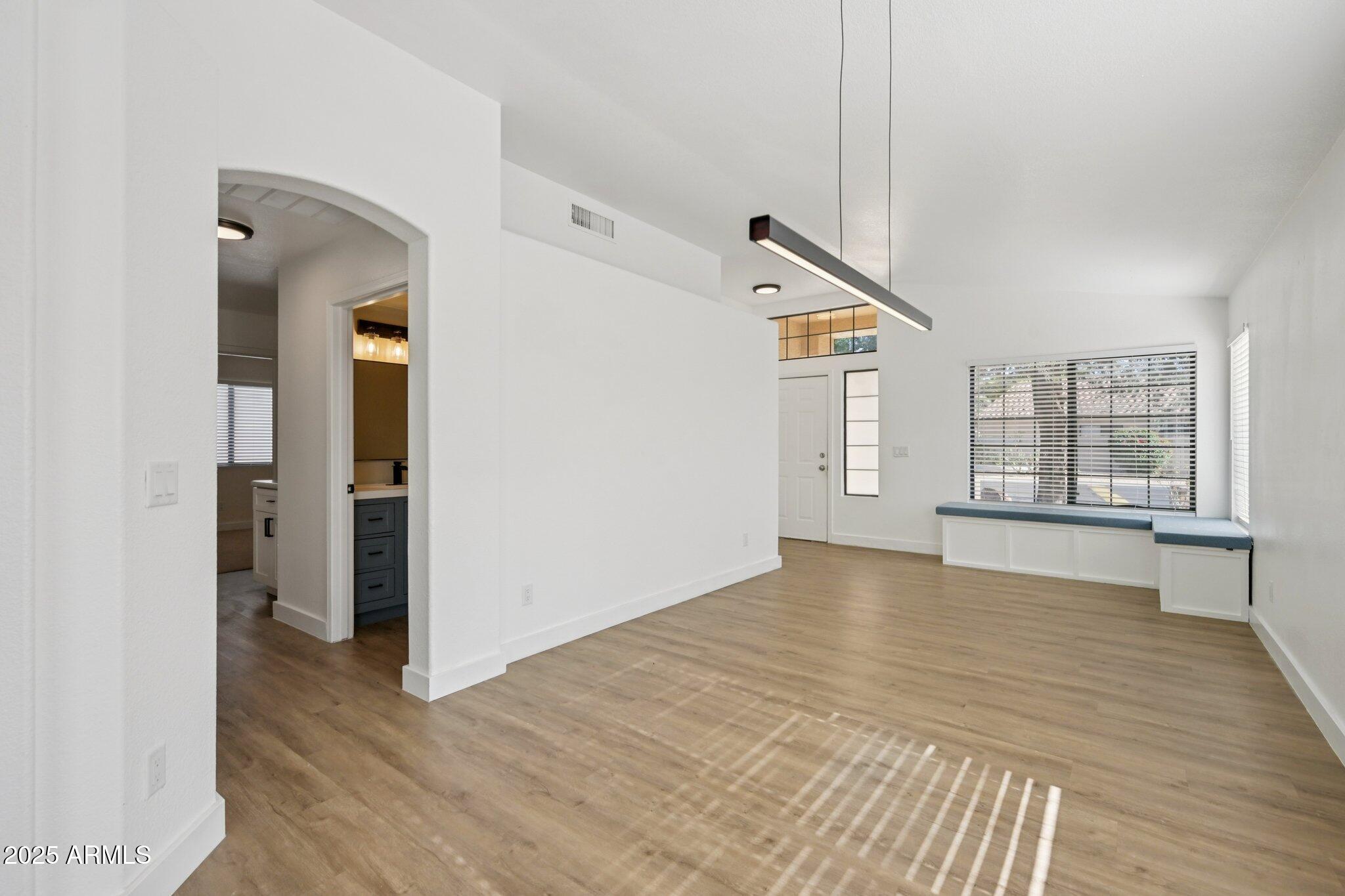 2139 West Tracy Lane Phoenix, AZ 85023 - Photo 12 of 48 11-web-or-mls-W Tracy Ln-S0212-011