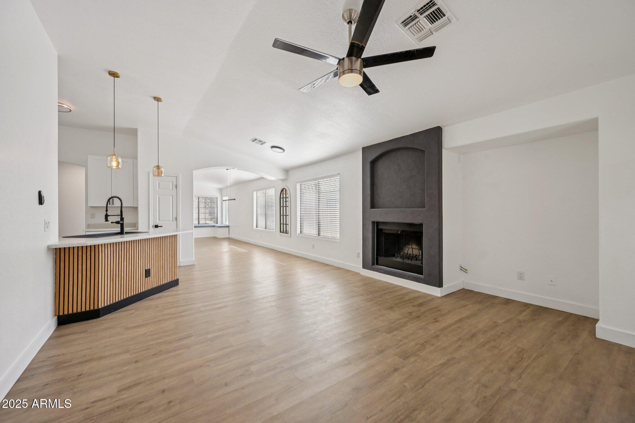 2139 West Tracy Lane Phoenix, AZ 85023 - Photo 14 of 48 13-web-or-mls-W Tracy Ln-S0212-013