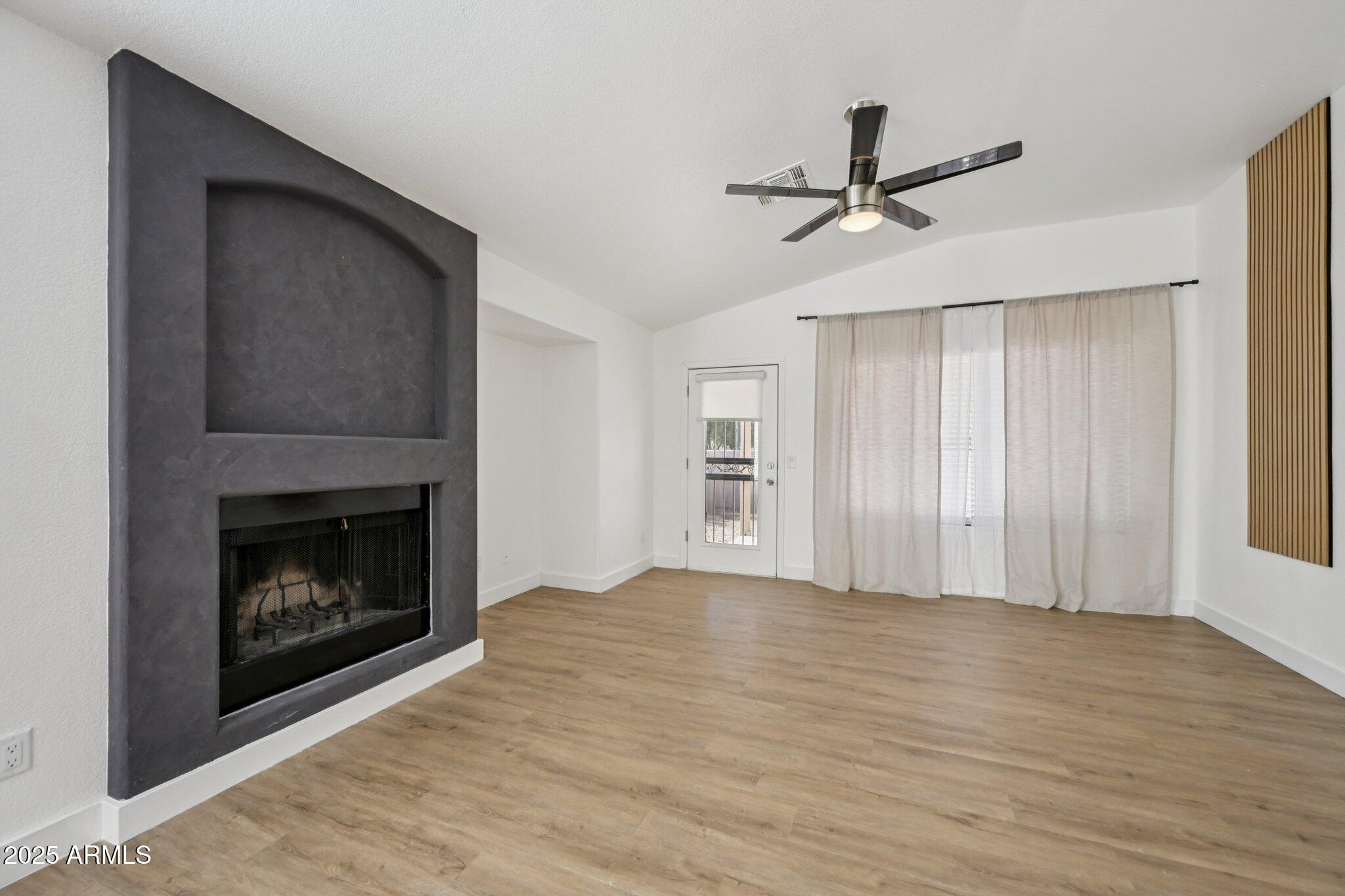 2139 West Tracy Lane Phoenix, AZ 85023 - Photo 18 of 48 15-web-or-mls-W Tracy Ln-S0212-015