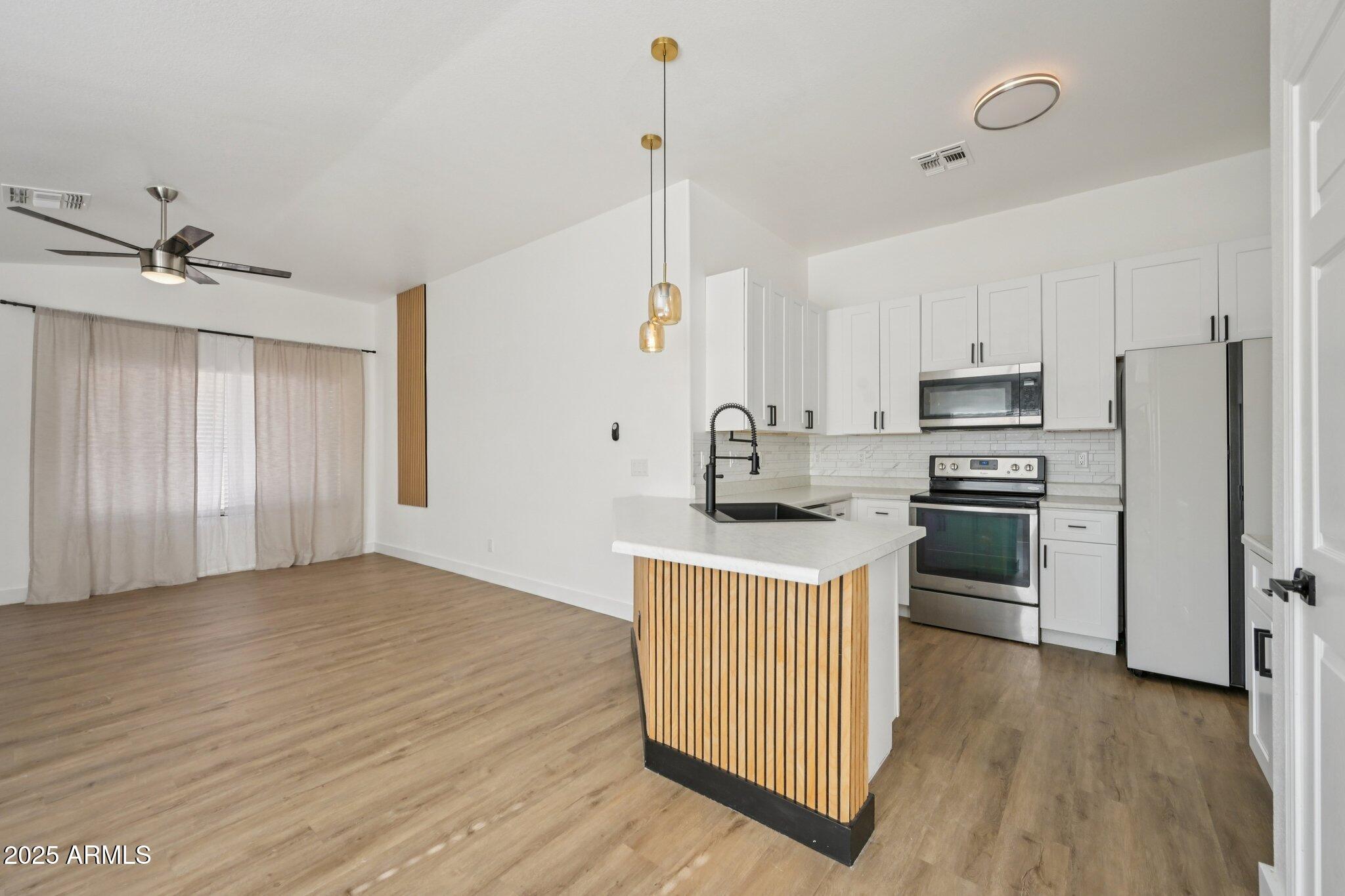 2139 West Tracy Lane Phoenix, AZ 85023 - Photo 19 of 48 16-web-or-mls-W Tracy Ln-S0212-016