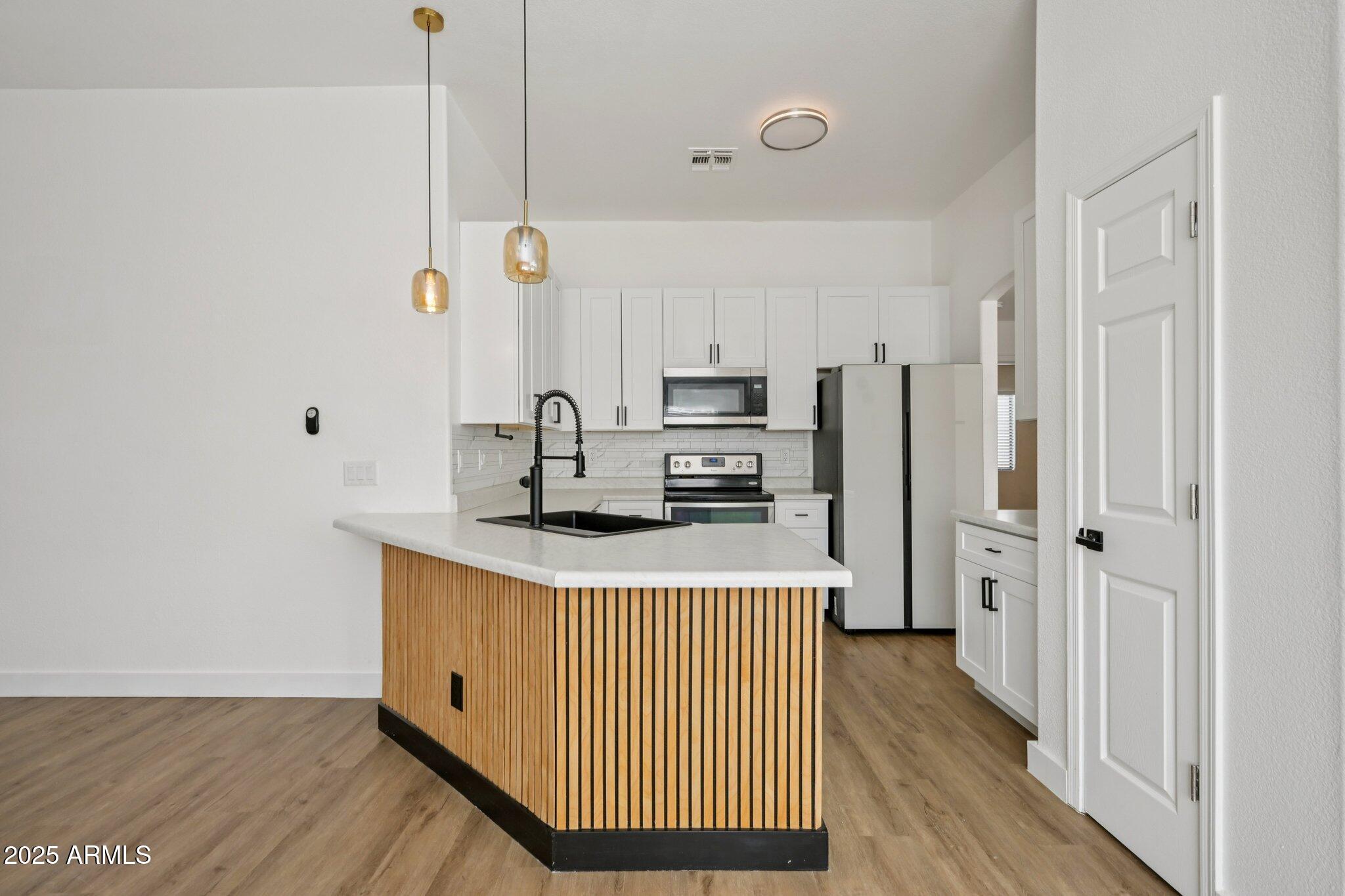 2139 West Tracy Lane Phoenix, AZ 85023 - Photo 20 of 48 17-web-or-mls-W Tracy Ln-S0212-017