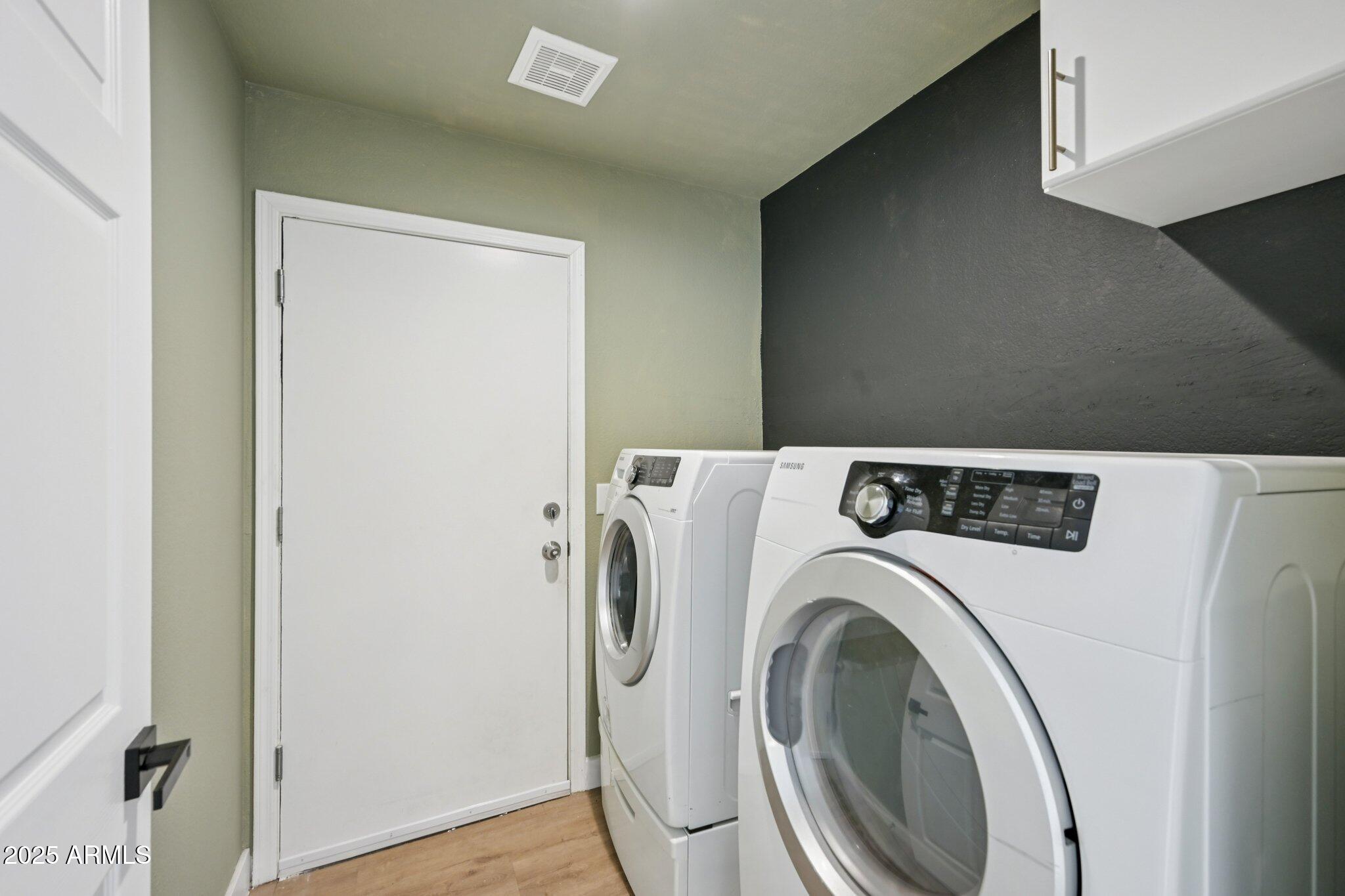 2139 West Tracy Lane Phoenix, AZ 85023 - Photo 39 of 48 35-web-or-mls-W Tracy Ln-S0212-035