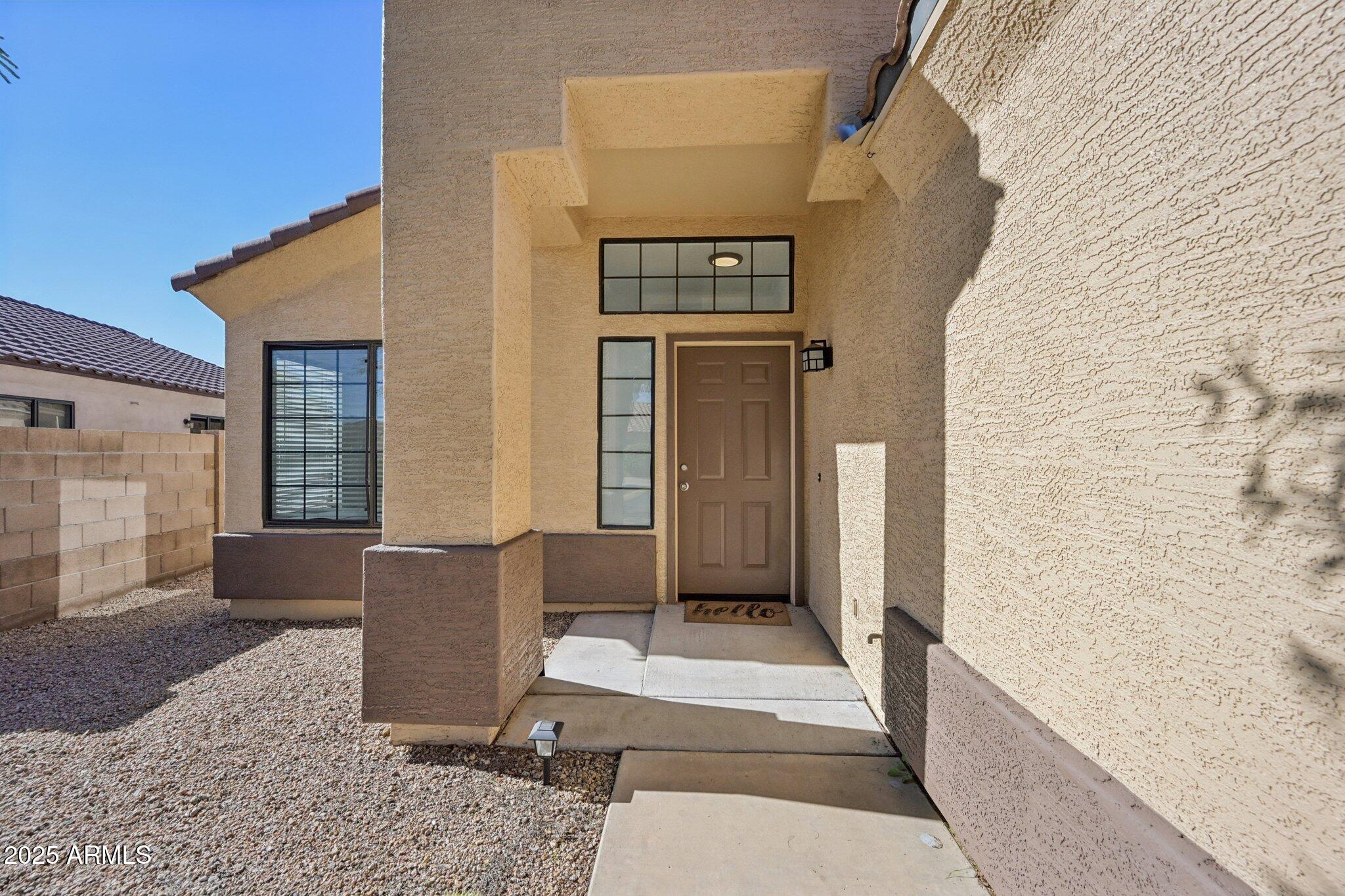 2139 West Tracy Lane Phoenix, AZ 85023 - Photo 5 of 48 5-web-or-mls-W Tracy Ln-S0212-005