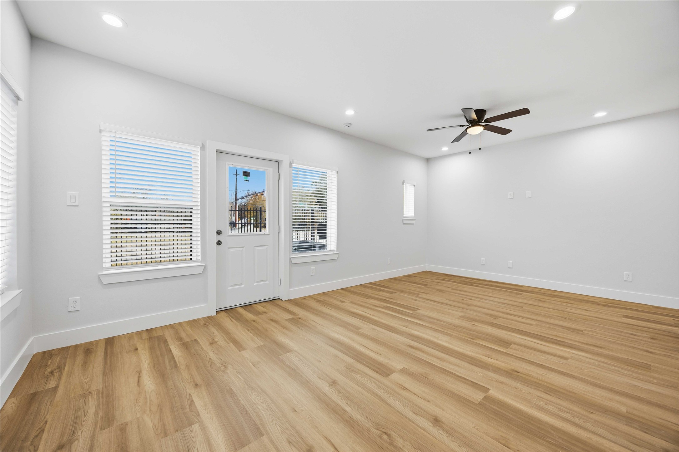 7625 De Priest Street, Unit A Houston, TX 77088 - Photo 8 of 28