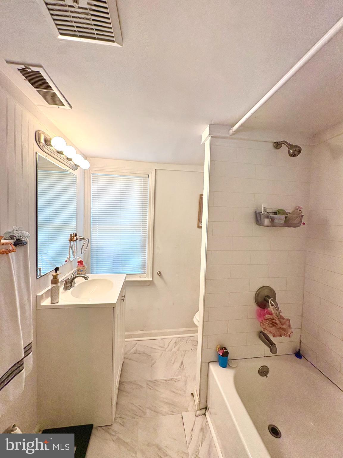 167 Blackwood Road, Unit B Lindenwold, NJ 08021 - Photo 6 of 12