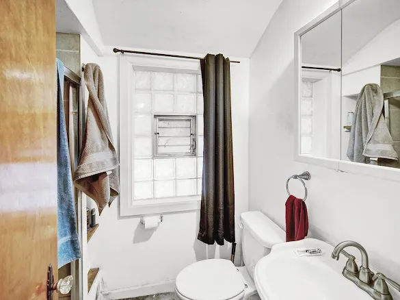 $225,000 | 10748 S Avenue North, Chicago, IL 60617