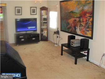 51 Mohawk Avenue Clementon, NJ 08021 - Photo 3 of 12 Living Room