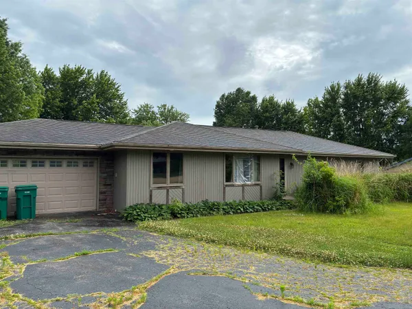 $262,000 | 6179 Silver Hawk Court, Roscoe, IL 61073
