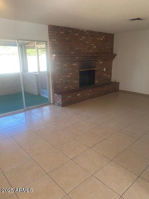 420 East Dunbar Drive Tempe, AZ 85282 - Photo 5 of 11 an empty room with windows