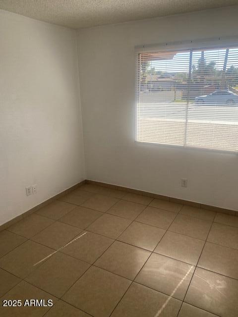 420 East Dunbar Drive Tempe, AZ 85282 - Photo 9 of 11 a view of a room and window