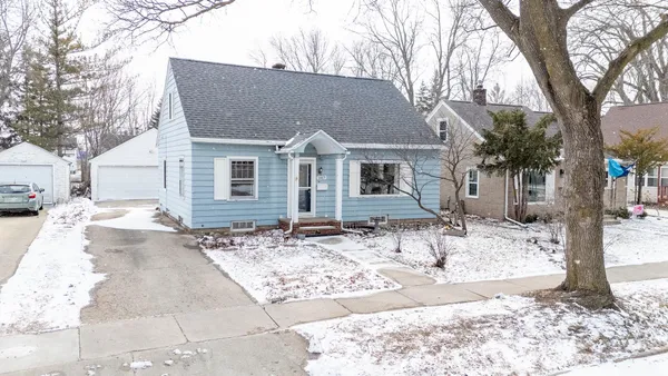 $234,000 | 1417 West 8th Street, Appleton, WI 54914