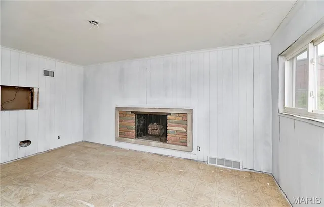 $274,900 | 8637 Mayflower Court, St. Louis, MO 63132