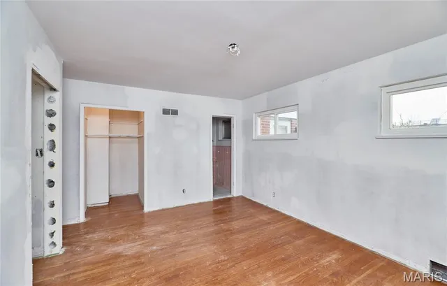 $274,900 | 8637 Mayflower Court, St. Louis, MO 63132