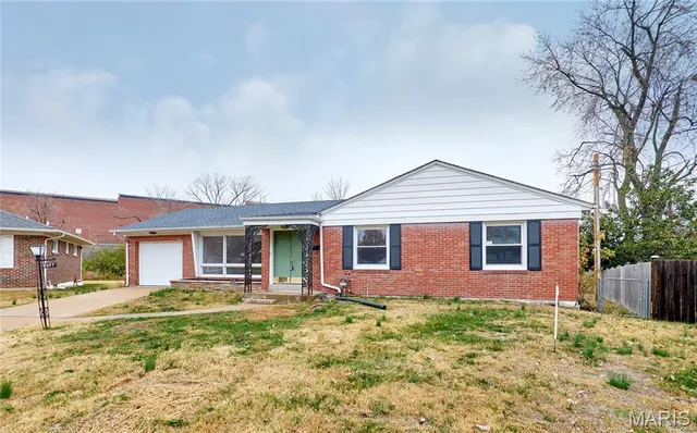 $274,900 | 8637 Mayflower Court, St. Louis, MO 63132