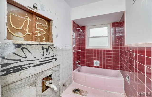 $274,900 | 8637 Mayflower Court, St. Louis, MO 63132