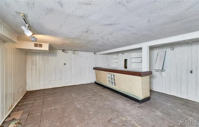 $274,900 | 8637 Mayflower Court, St. Louis, MO 63132