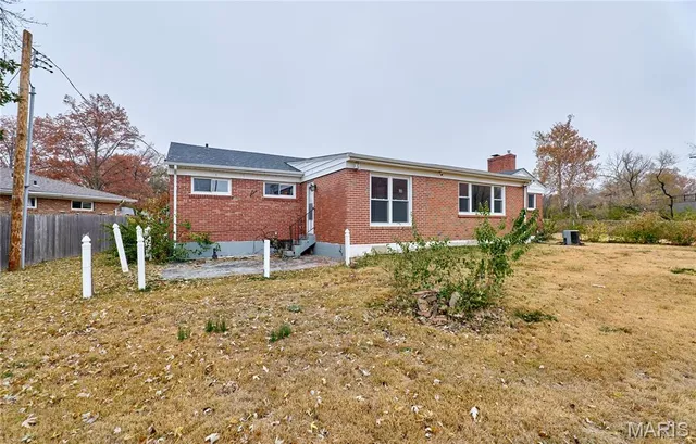 $274,900 | 8637 Mayflower Court, St. Louis, MO 63132