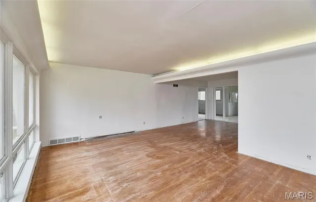 $274,900 | 8637 Mayflower Court, St. Louis, MO 63132