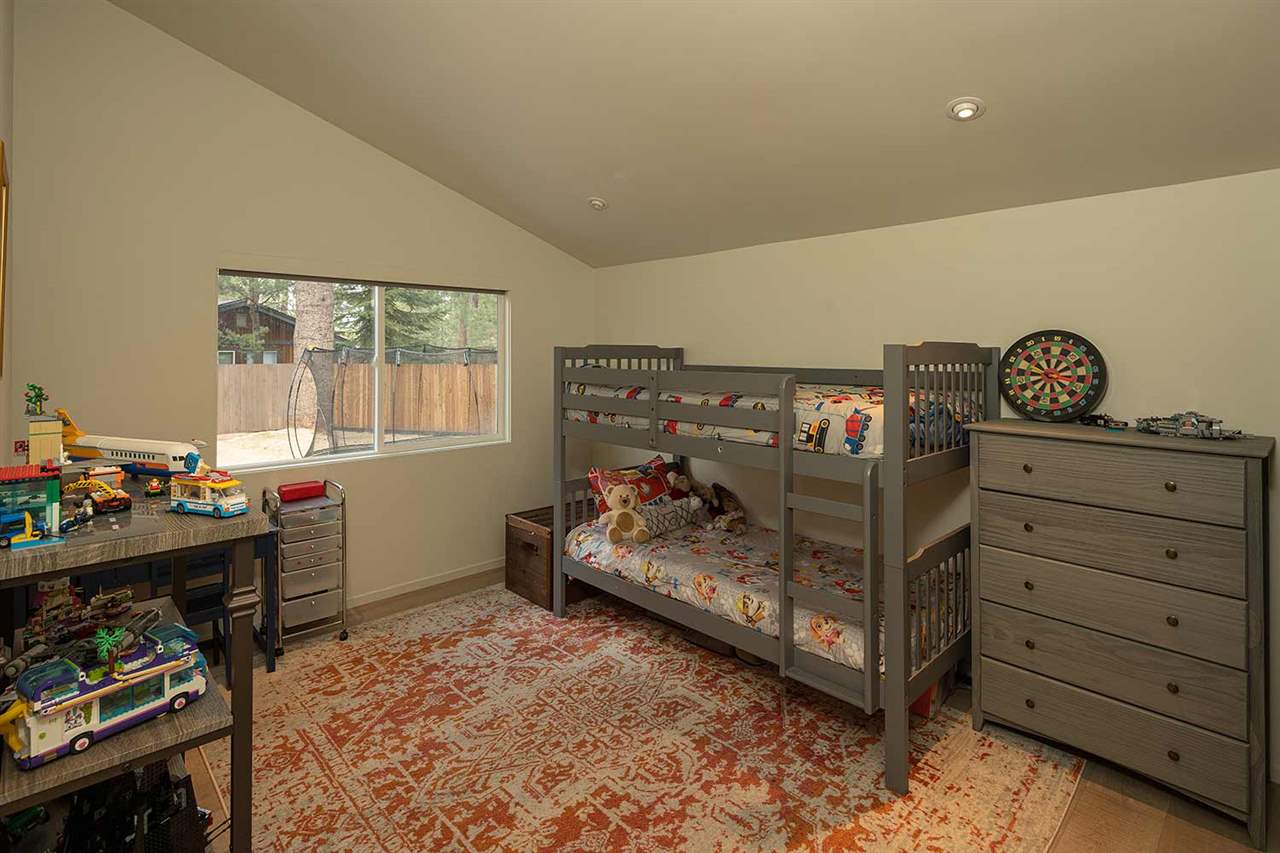 10388 Red Fir Road Truckee, CA 96161 - Photo 15 of 21 Gallery Image 15
