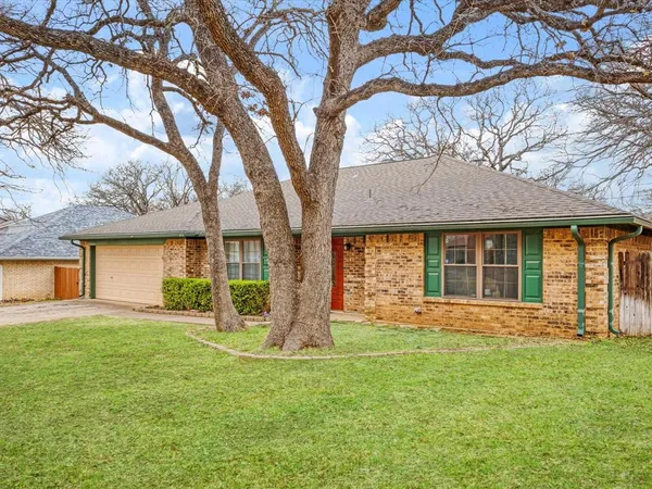 $375,000 | 6619 Saddle Ridge Road, Arlington, TX 76016