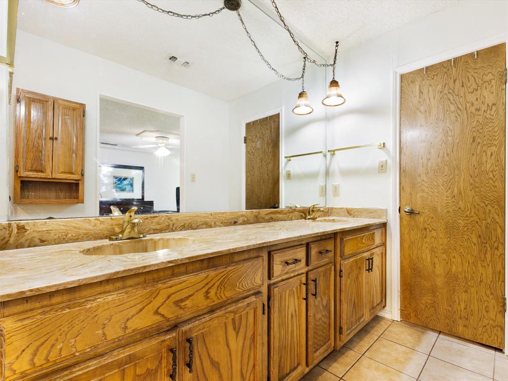 6619 Saddle Ridge Road Arlington, TX 76016 - Photo 15 of 32