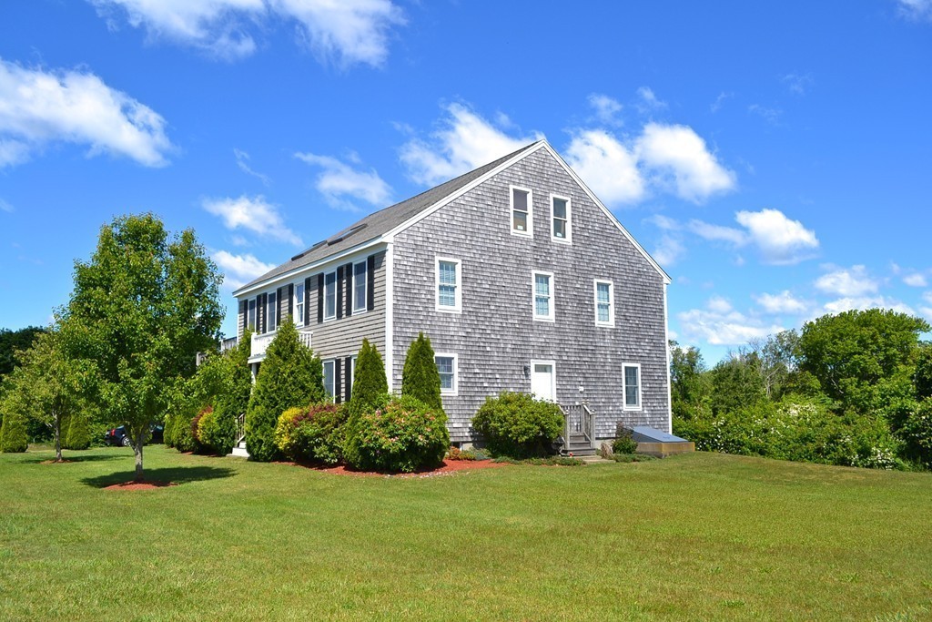 10 Sunset Beach Road Fairhaven, MA 02719 - Photo 4 of 29 Gallery Image 4