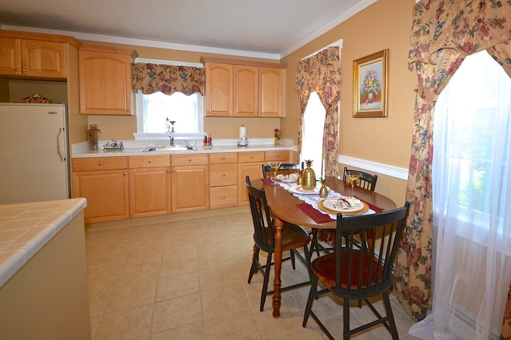 10 Sunset Beach Road Fairhaven, MA 02719 - Photo 8 of 29 Gallery Image 8