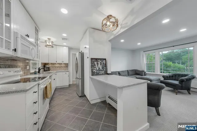 $2,398,000 | 193 South Franklin Turnpike, Ramsey, NJ 07446