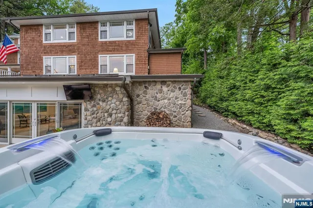 $2,398,000 | 193 South Franklin Turnpike, Ramsey, NJ 07446