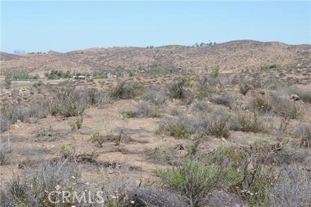 42600 San Ignacio Road Hemet, CA 92544 - Photo 17 of 22 a view of a dry yard