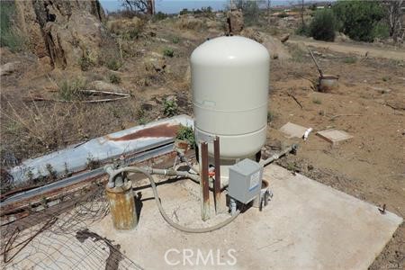 42600 San Ignacio Road Hemet, CA 92544 - Photo 9 of 22 a close view of light fixtures