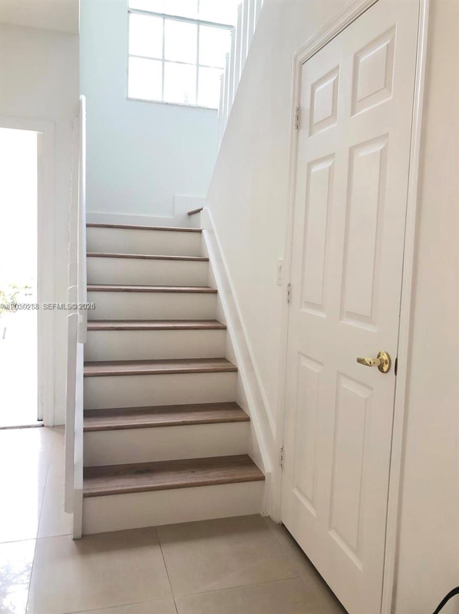 16231 Emerald Cove Road Weston, FL 33331 - Photo 10 of 26